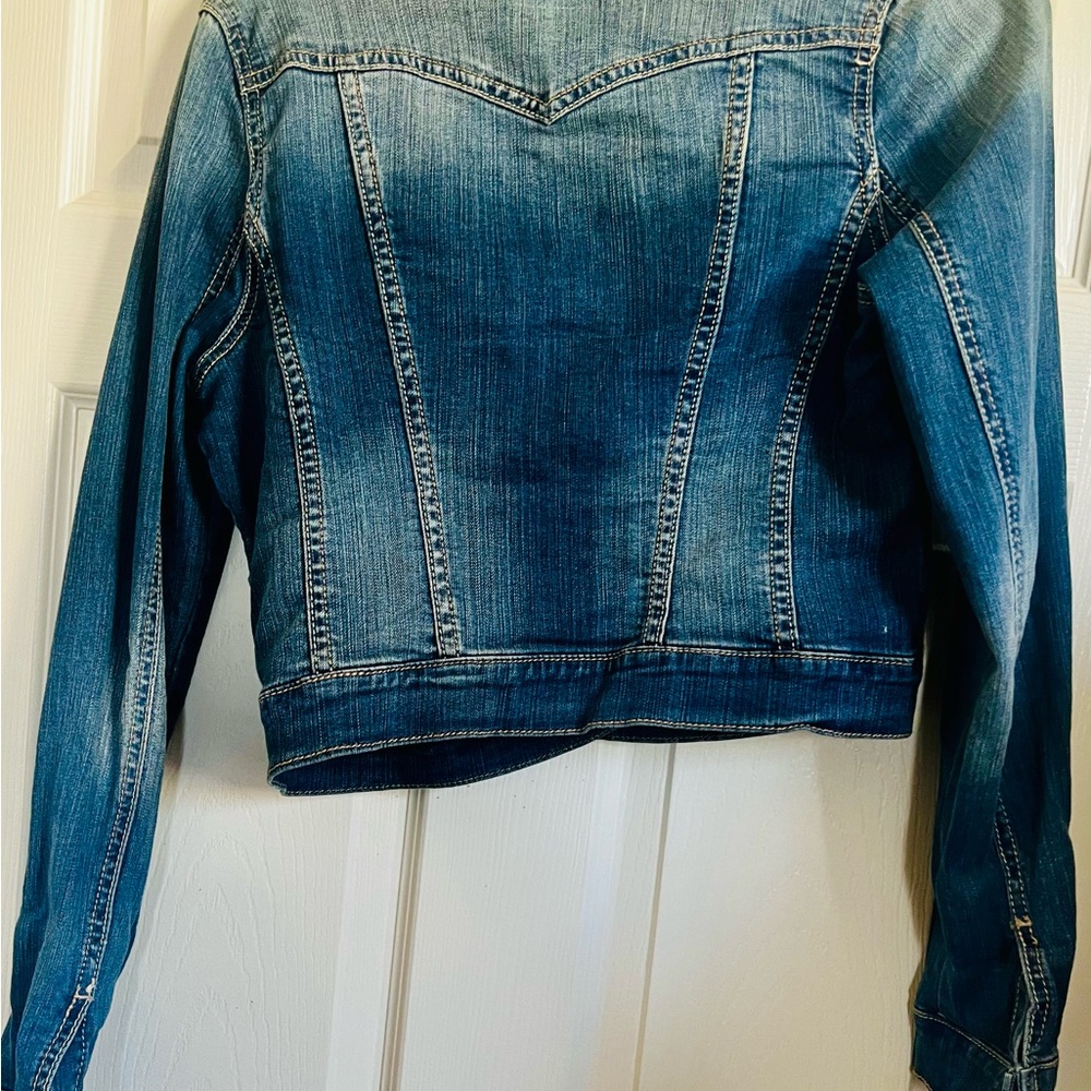 Jessica Simpson cropped fitted denim jacket - Picture 3 of 4